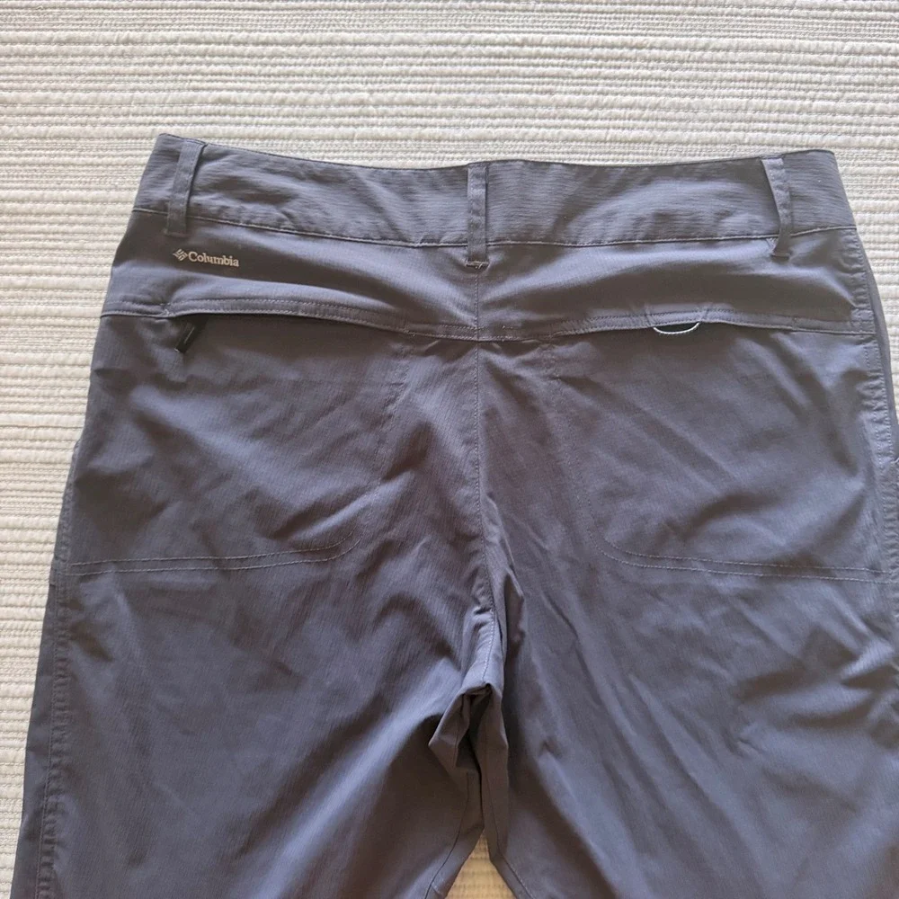 Columbia Omni-Shield Women's Gray Capri Hiking Cargo Pants Size 14 Outdoor Crop